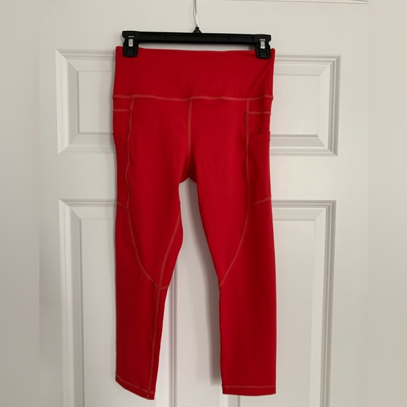 Zyia Active Red Pocket Light n Tight Hi-Rise Capri 20" 4 - Picture 5 of 10